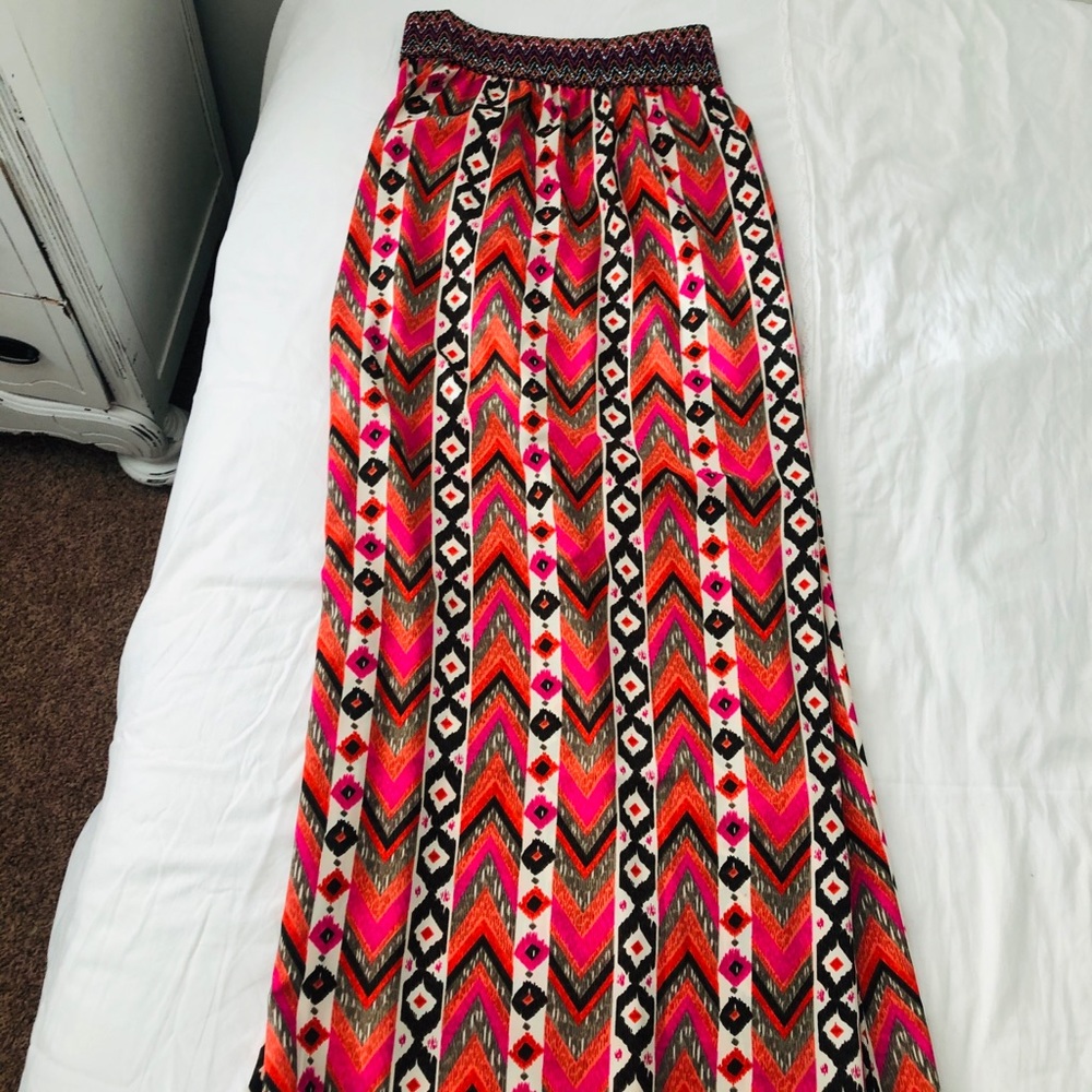 Boutique maxi skirt